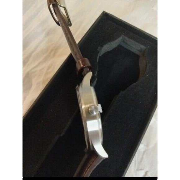 LABL  WATCH NEW VINTAGE  GENUINE LEATHER, WATER RESISTANT 3 ATM - Picture 3 of 4